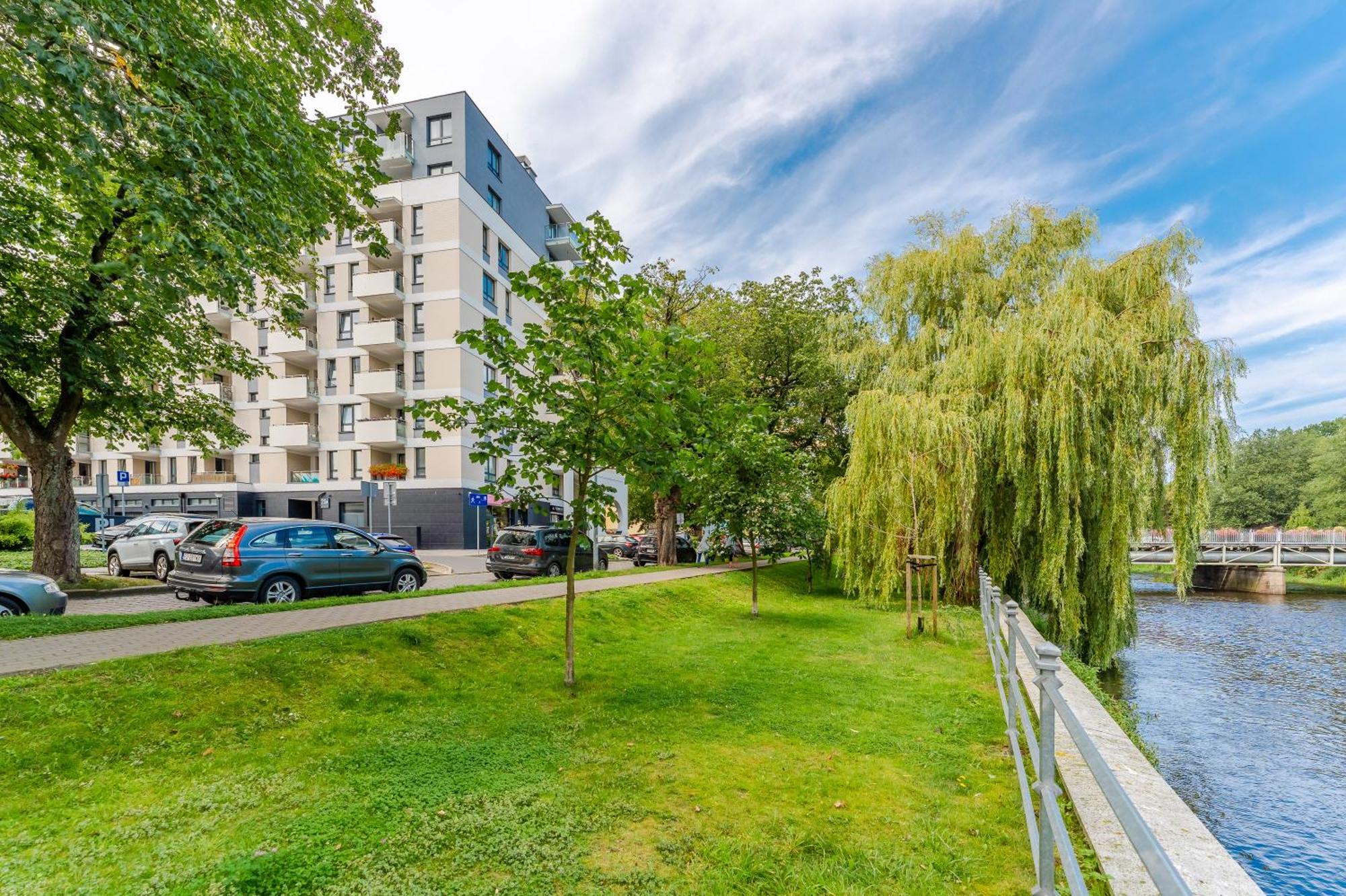 Apartamenty Blekit Na Fali - Platany Kołobrzeg Exteriör bild